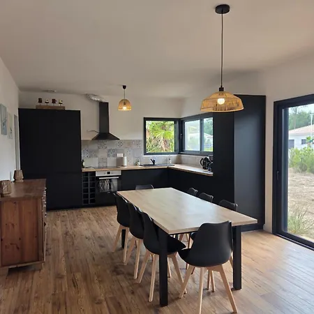 130m2 4 Proche Ocean Vensac